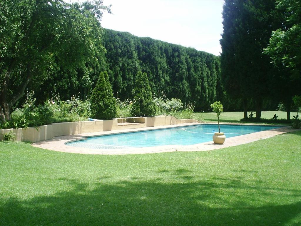 Chartwell Castle & Guest House Екстериор снимка