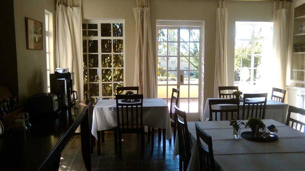 Chartwell Castle & Guest House Екстериор снимка
